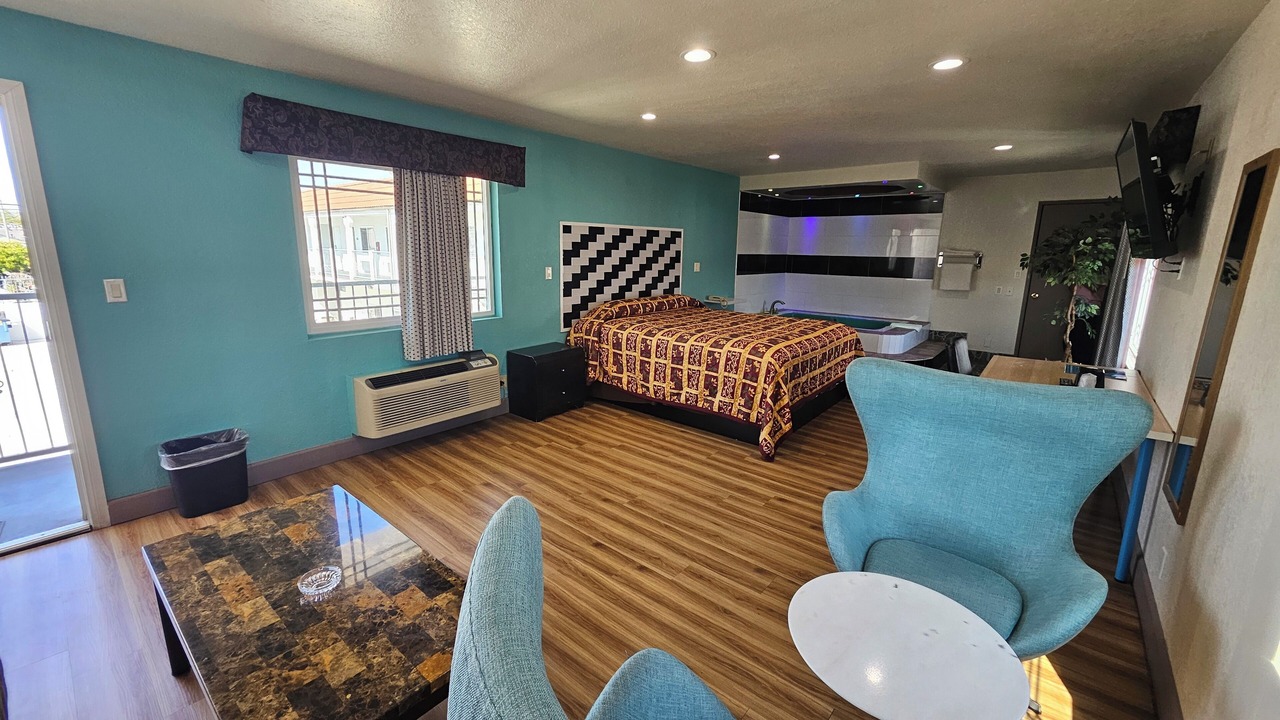 Photo of Bedroom in Inglewood