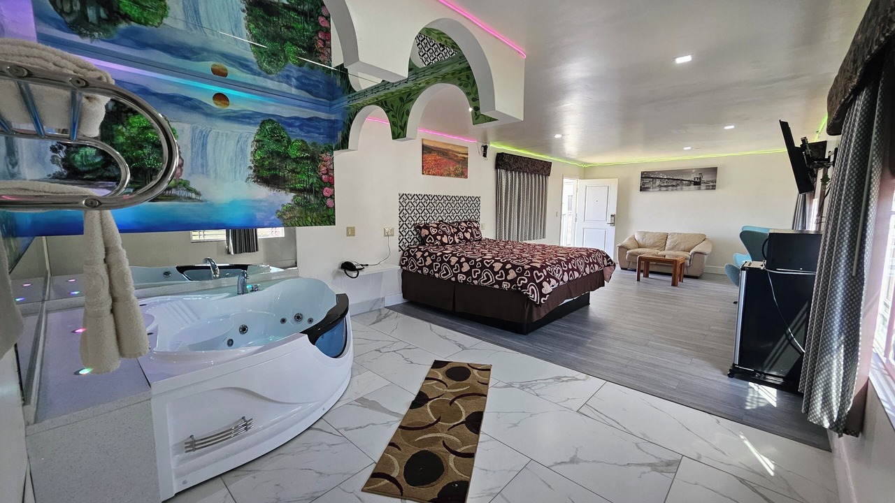 Photo of Bedroom in Inglewood
