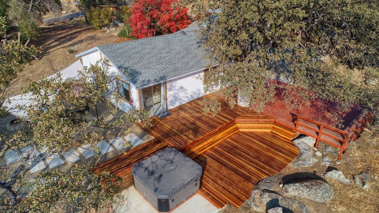 Photo of Others in Mariposa