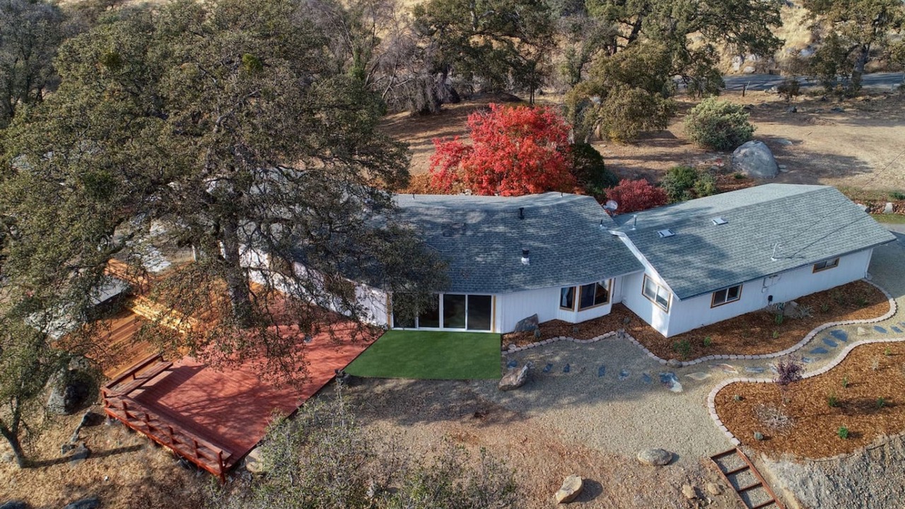 Photo of Others in Mariposa