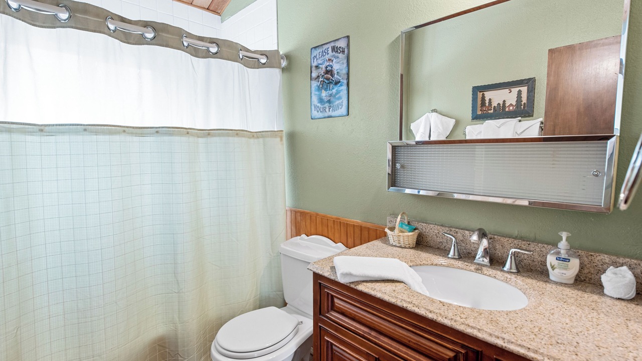 Photo of Bathroom in Whispering Forest