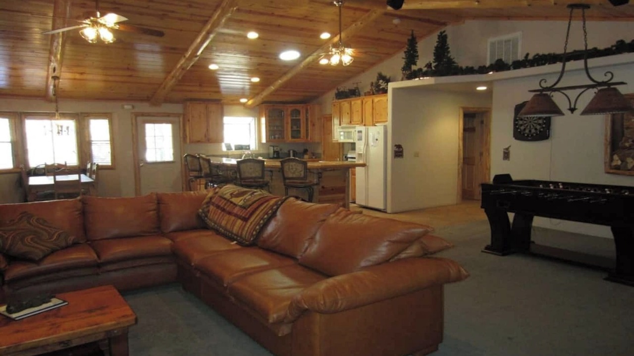 Photo of Bedroom in Summit Estates