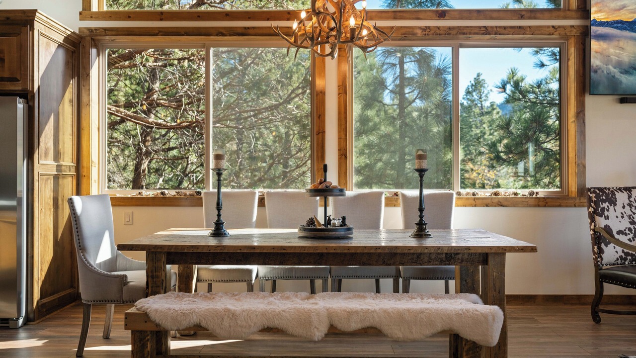 Photo of Livingroom in Upper Moonridge