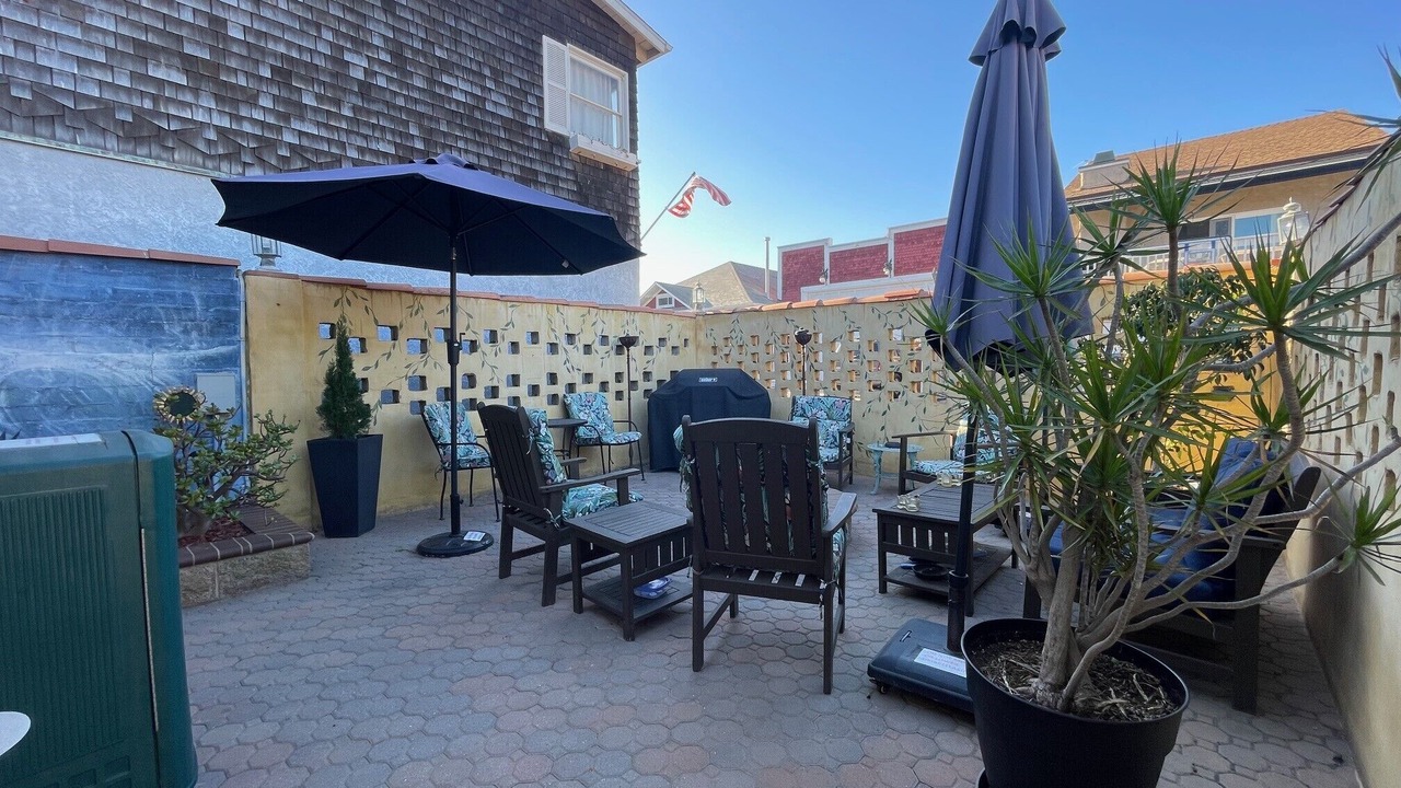 Photo of Patio Balcony in Sunset Beach