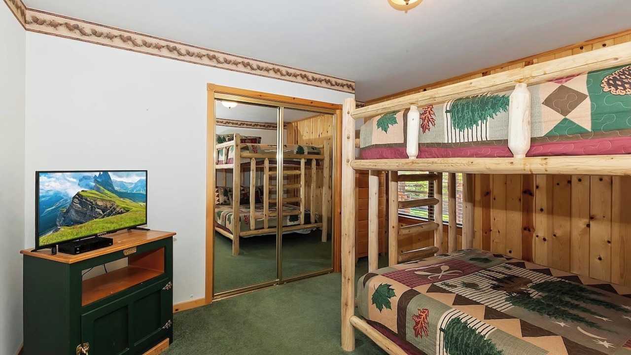 Photo of Livingroom in Eagle Mountain Estates
