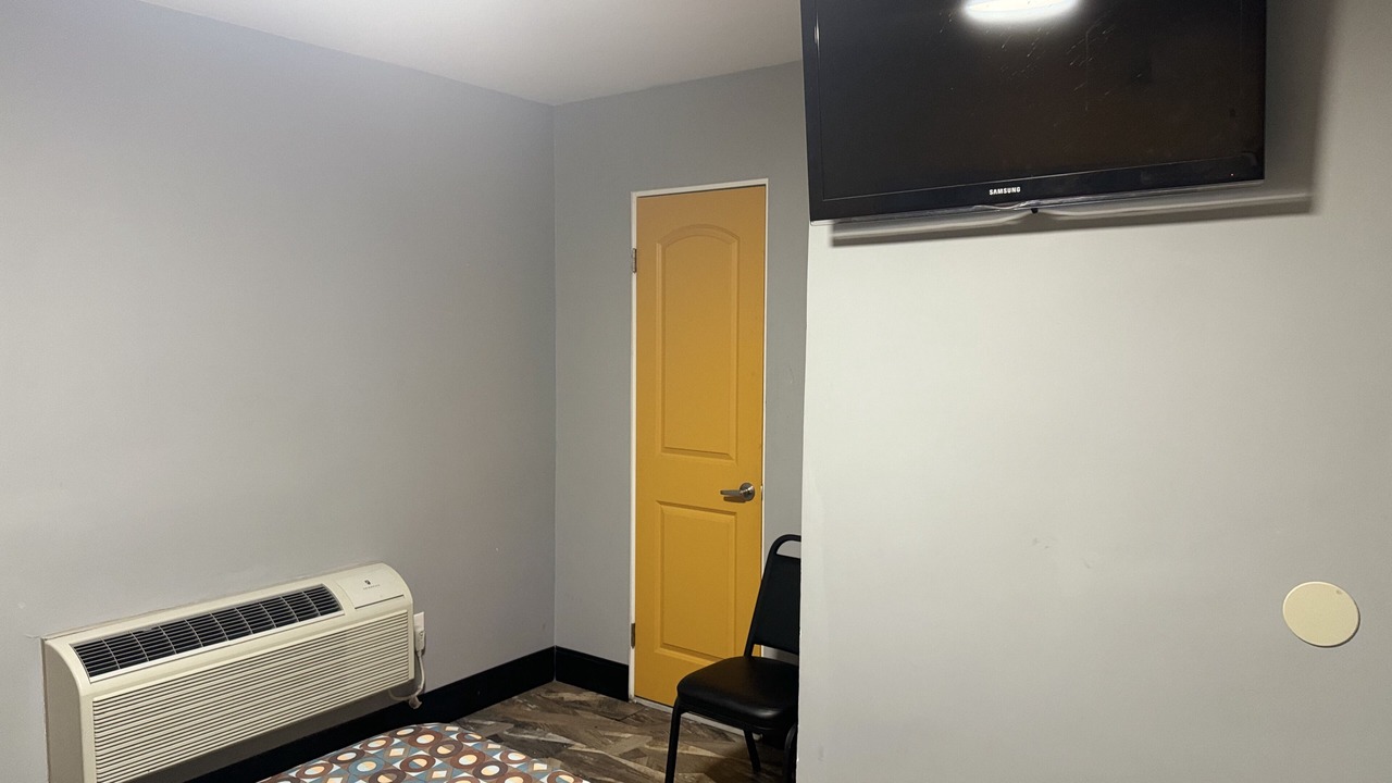 Photo of Bedroom in Commerce