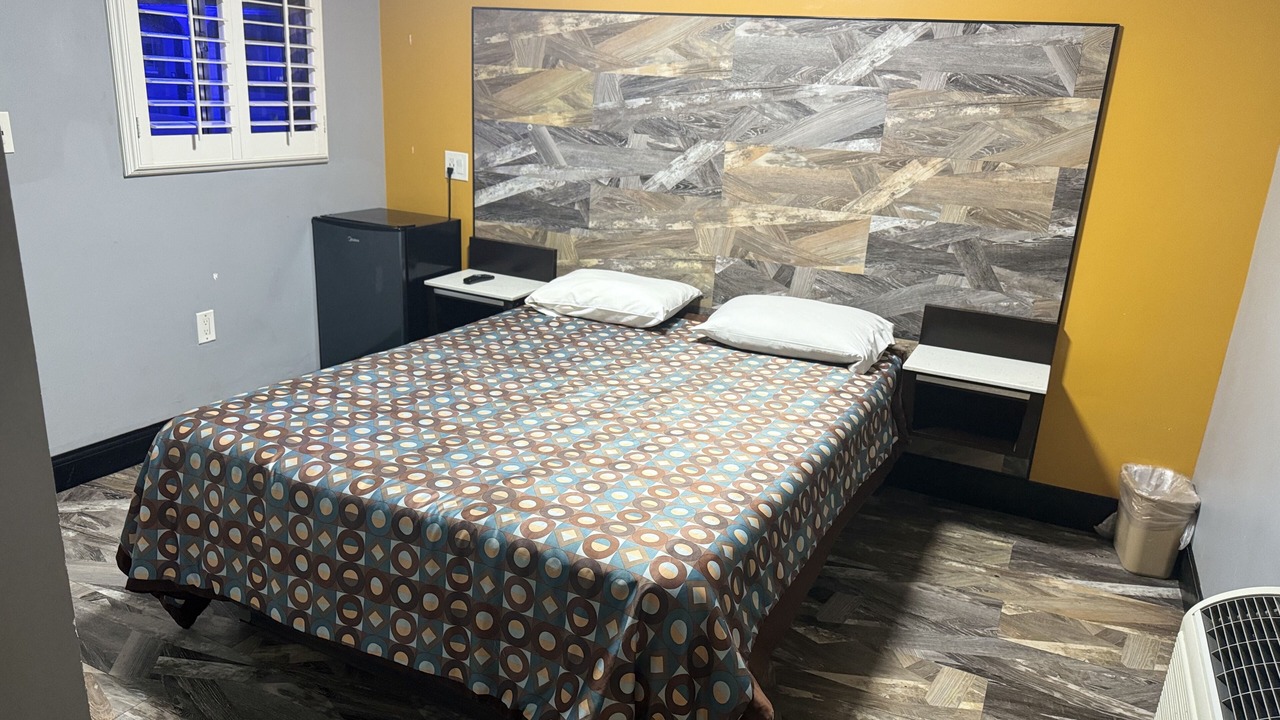 Photo of Bedroom in Commerce