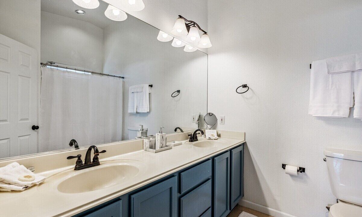 Photo of Bathroom in Bermuda Dunes