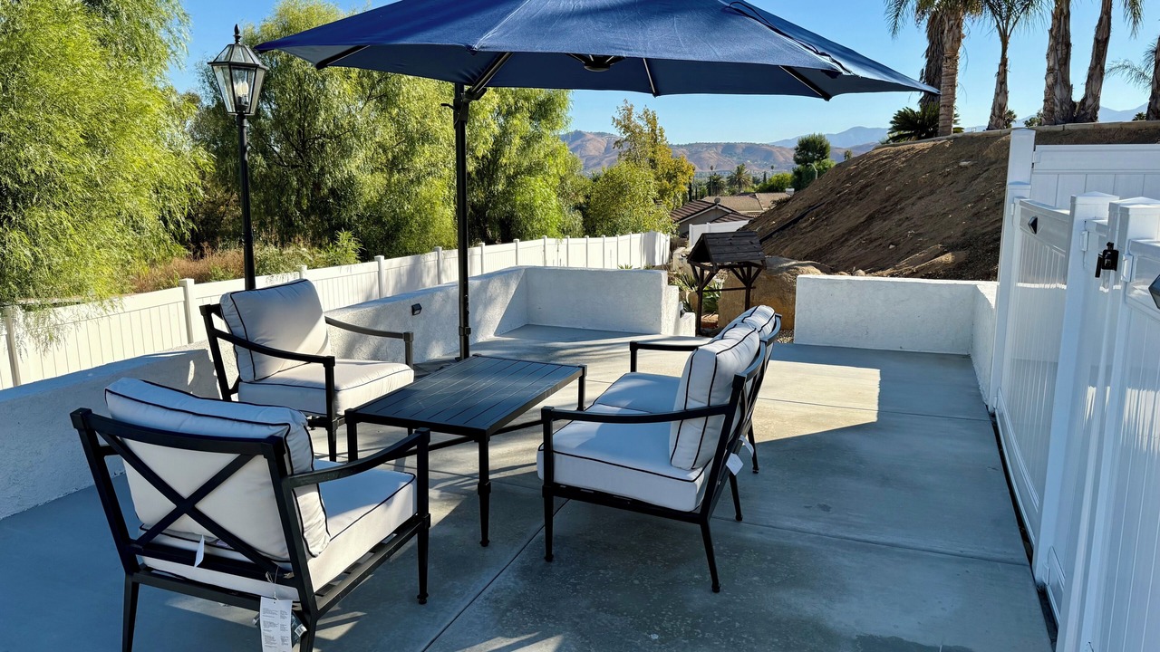 Photo of Patio Balcony in La Sierra Hills