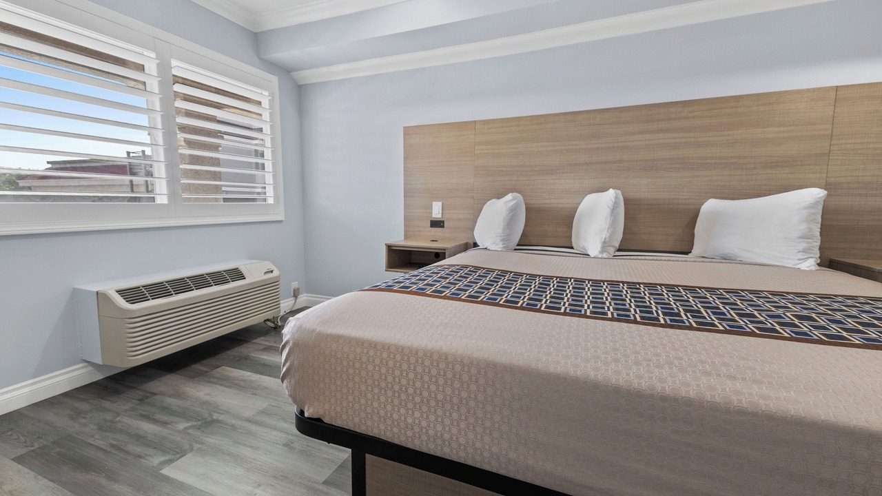 Photo of Bedroom in Downey