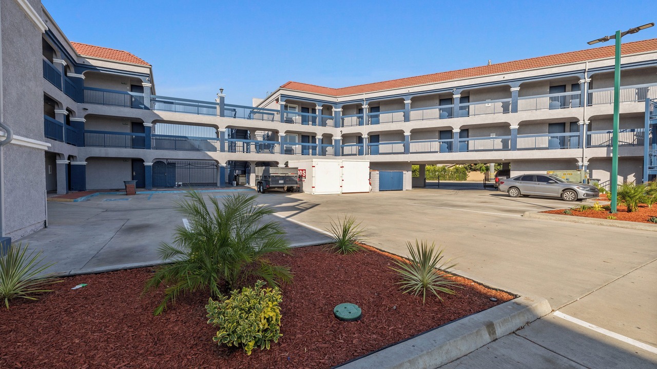Photo of Outdoor in Downey