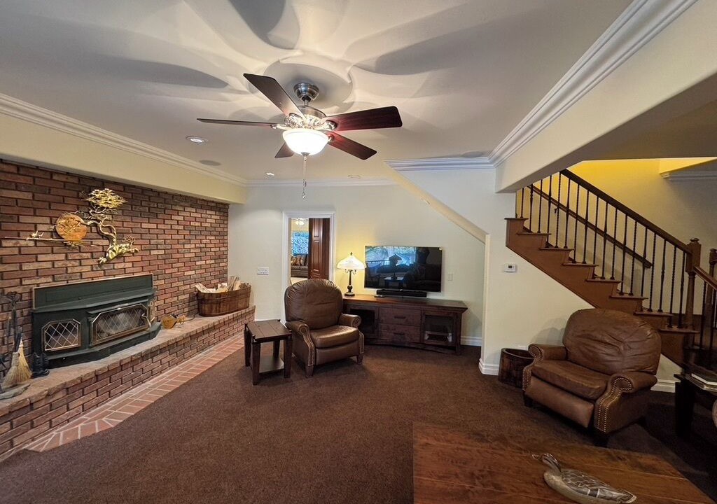 Photo of Livingroom in Wrightwood
