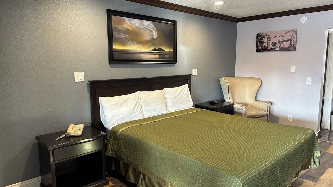 Photo of Bedroom in Corona