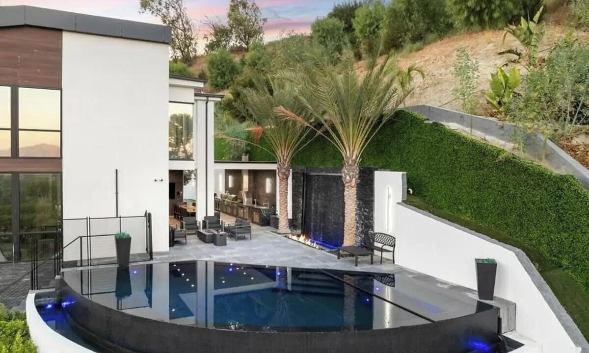 Photo of Outdoor in Granada Hills North