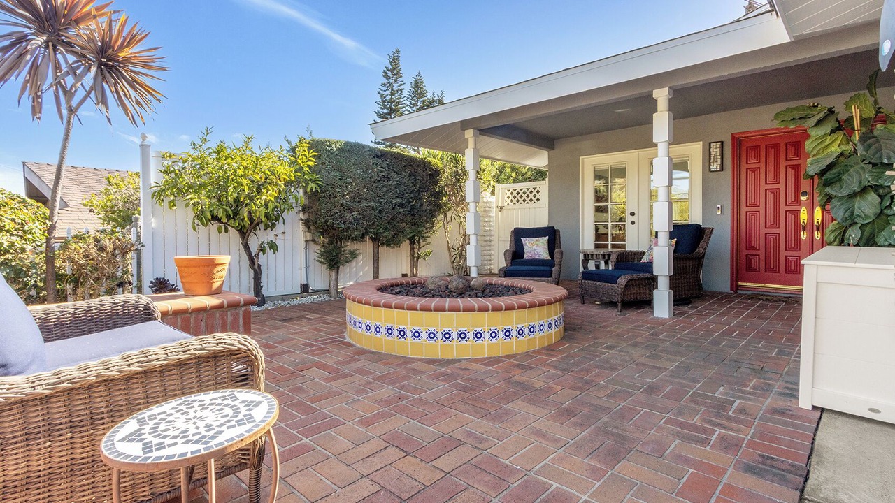 Photo of Patio Balcony in Del Obispo