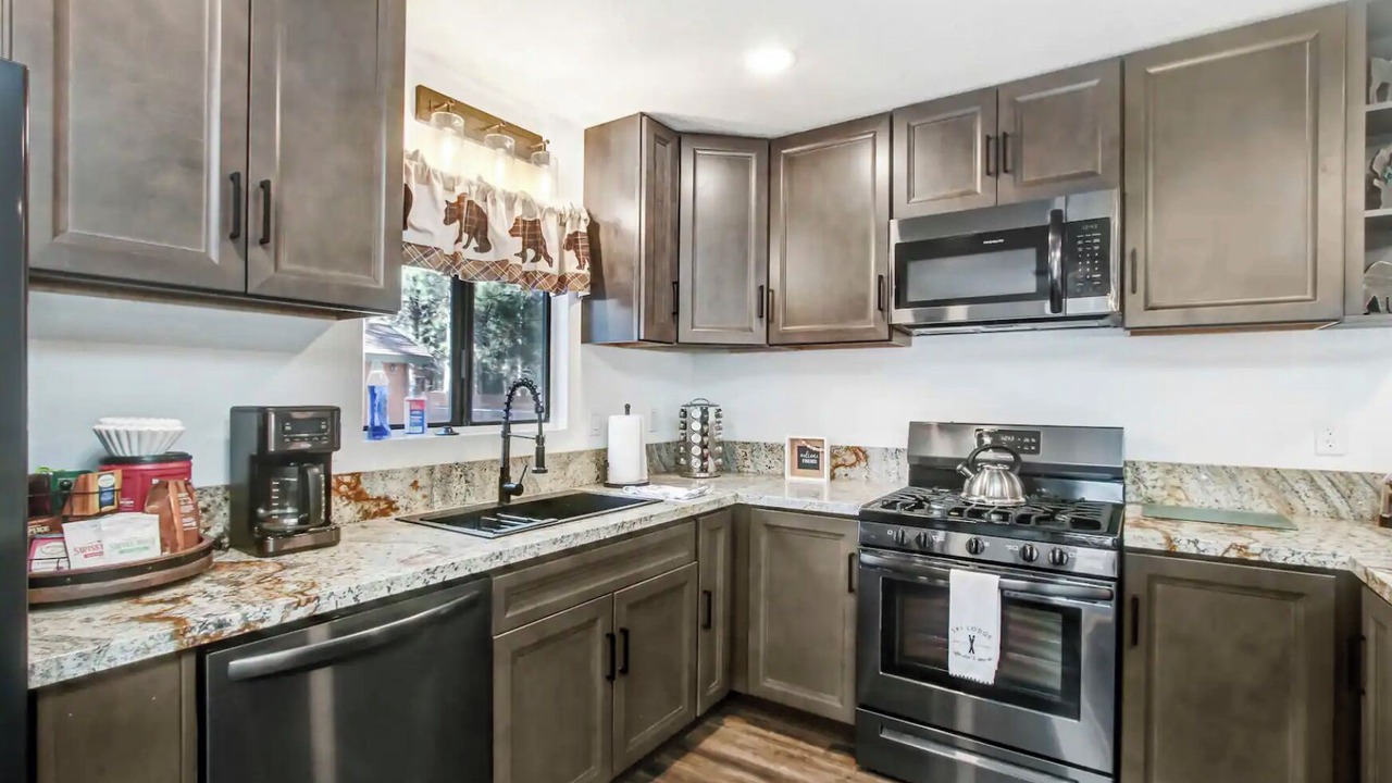 Photo of Kitchen in Evergreen Estates