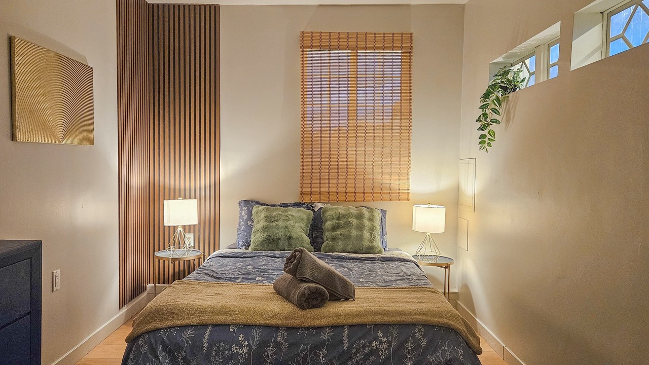 Photo of Bedroom in Panorama City