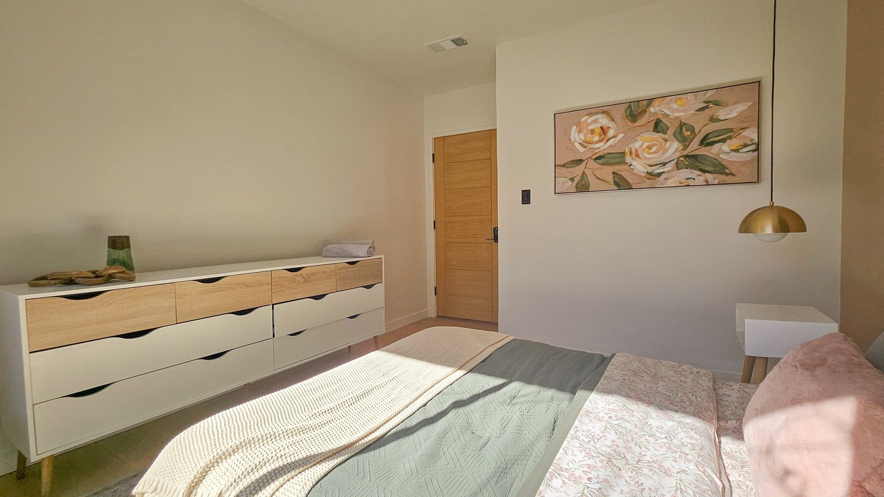 Photo of Bedroom in Panorama City