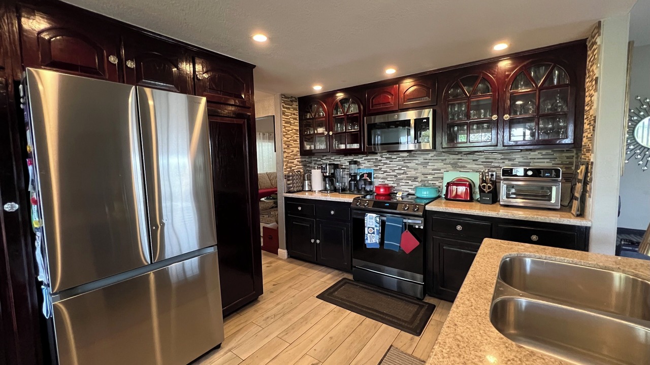 Photo of Kitchen in Canyon Lake