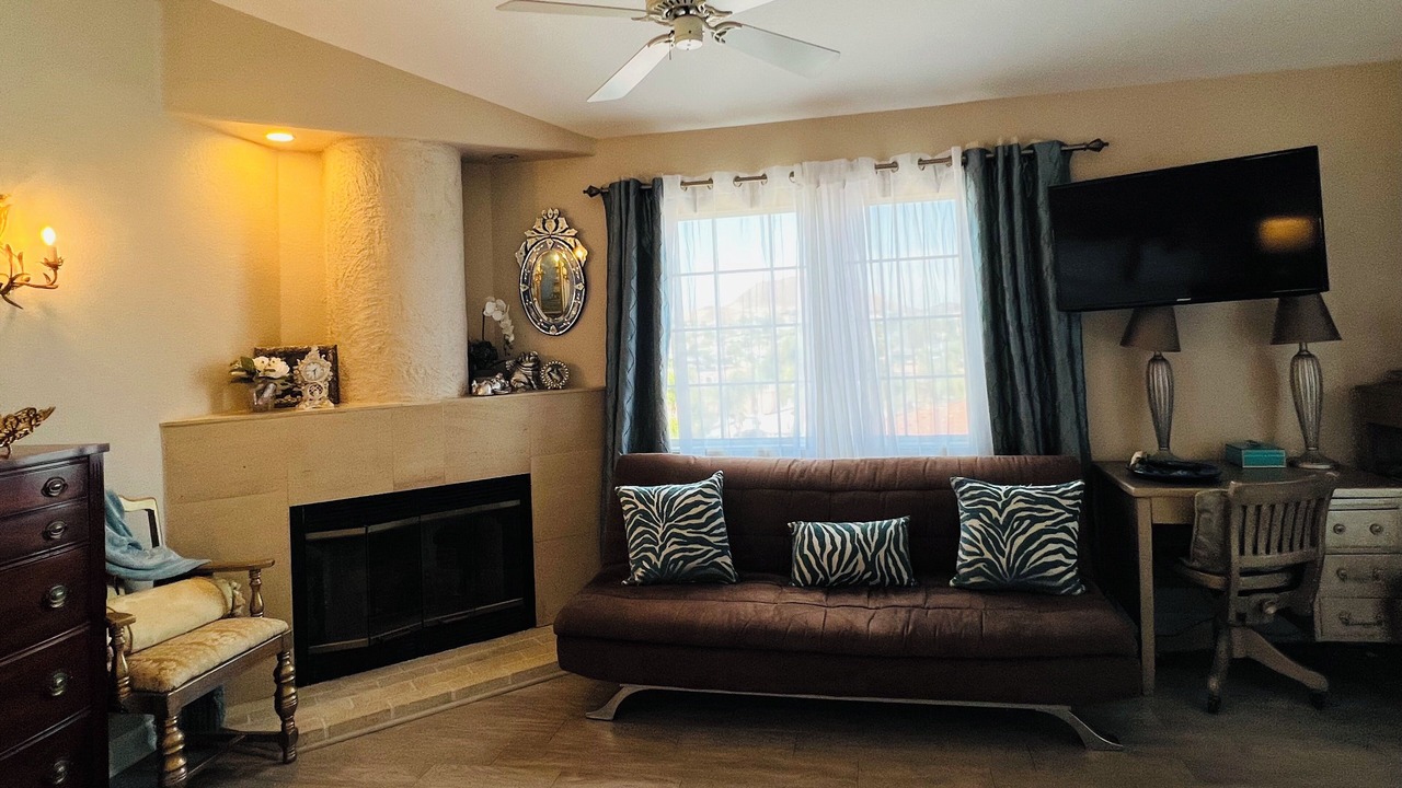 Photo of Livingroom in Canyon Lake