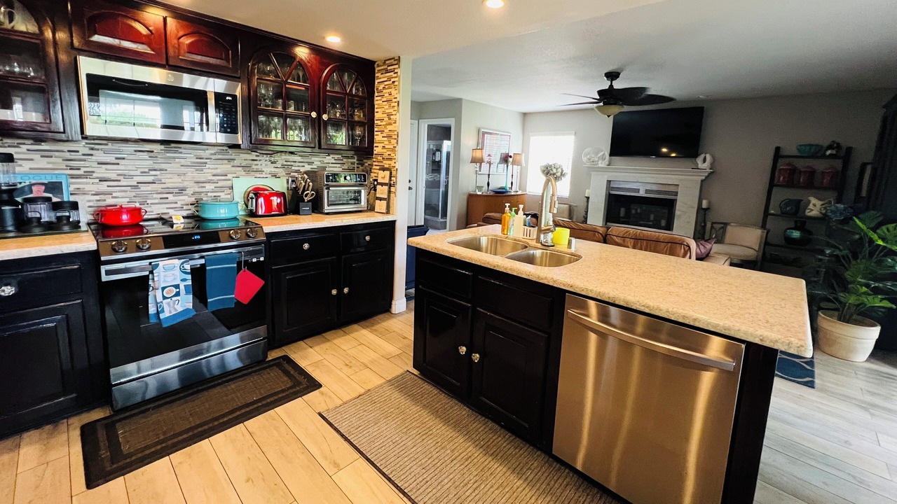 Photo of Kitchen in Canyon Lake