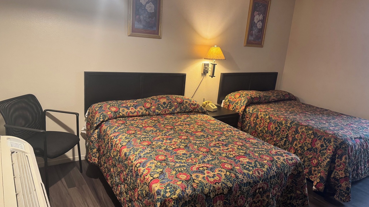 Photo of Bedroom in South Montebello