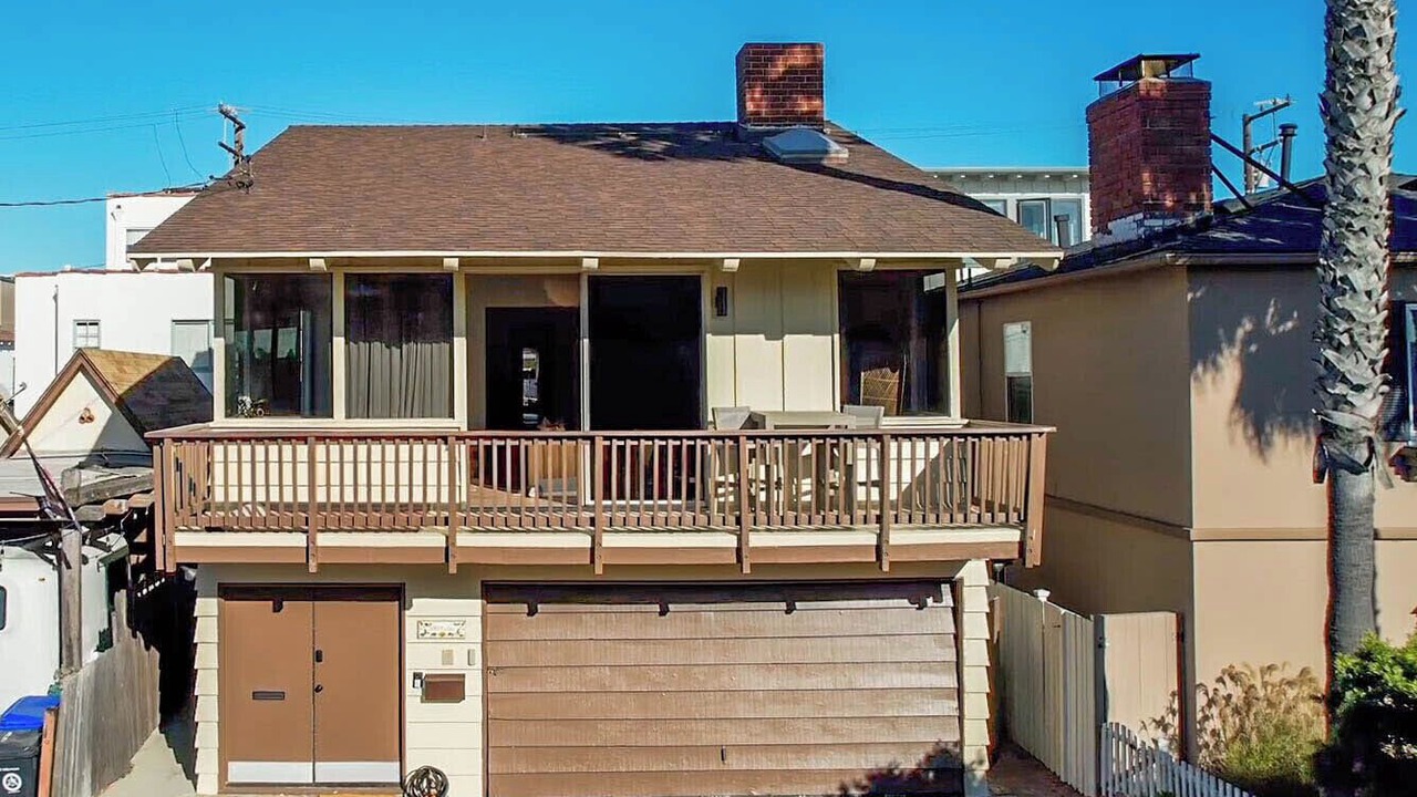 Photo of Outdoor in Gas Lamp Section