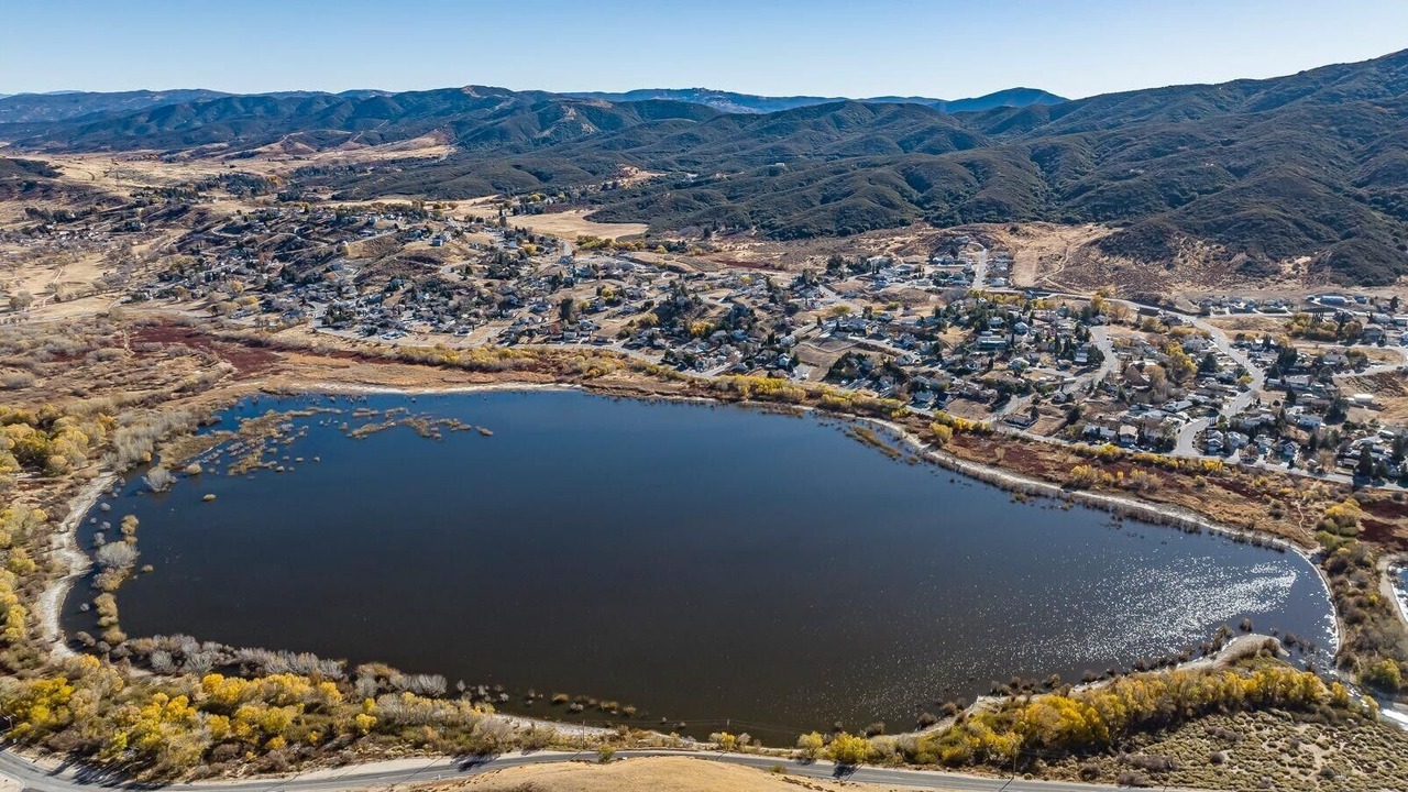 Photo of Outdoor in Lake Hughes