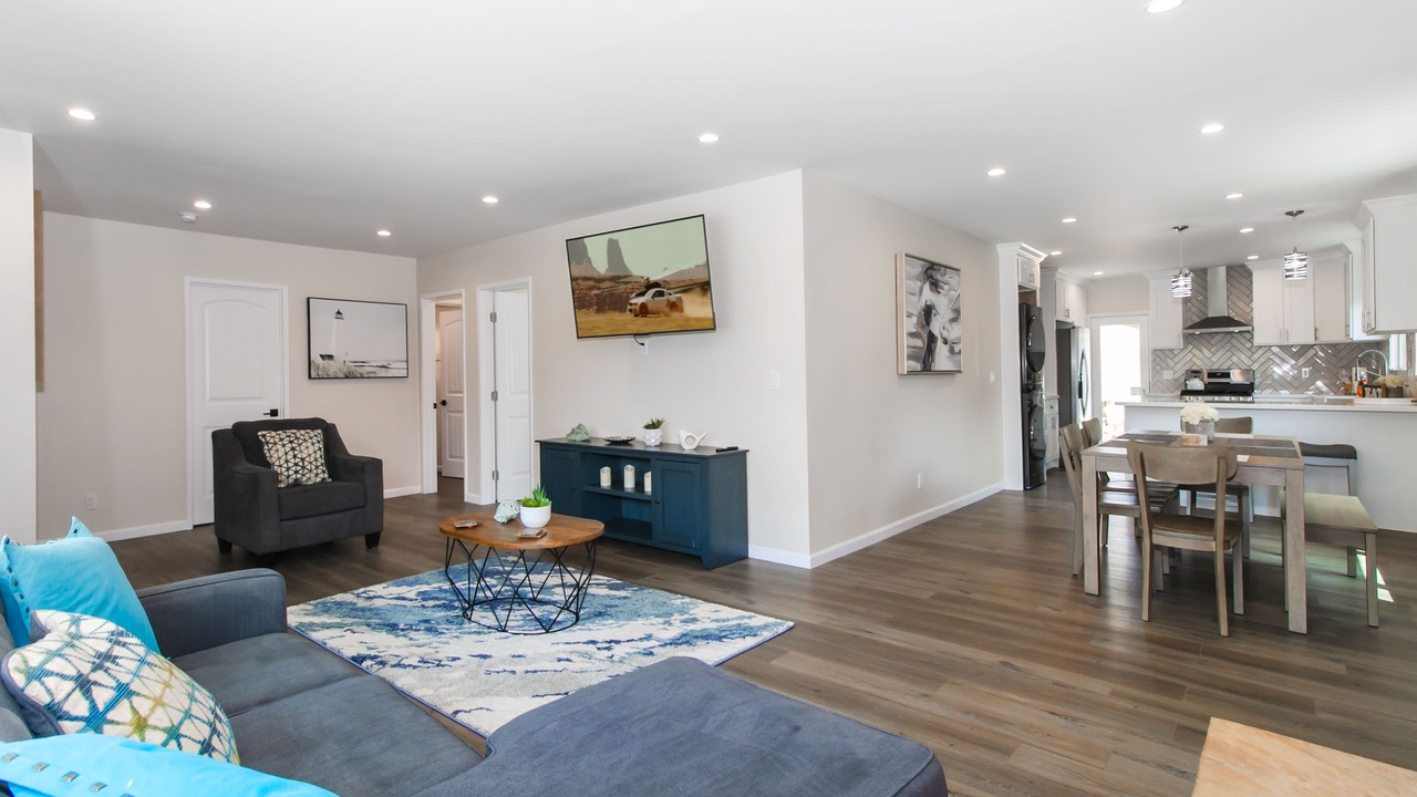 Photo of Livingroom in Altadena