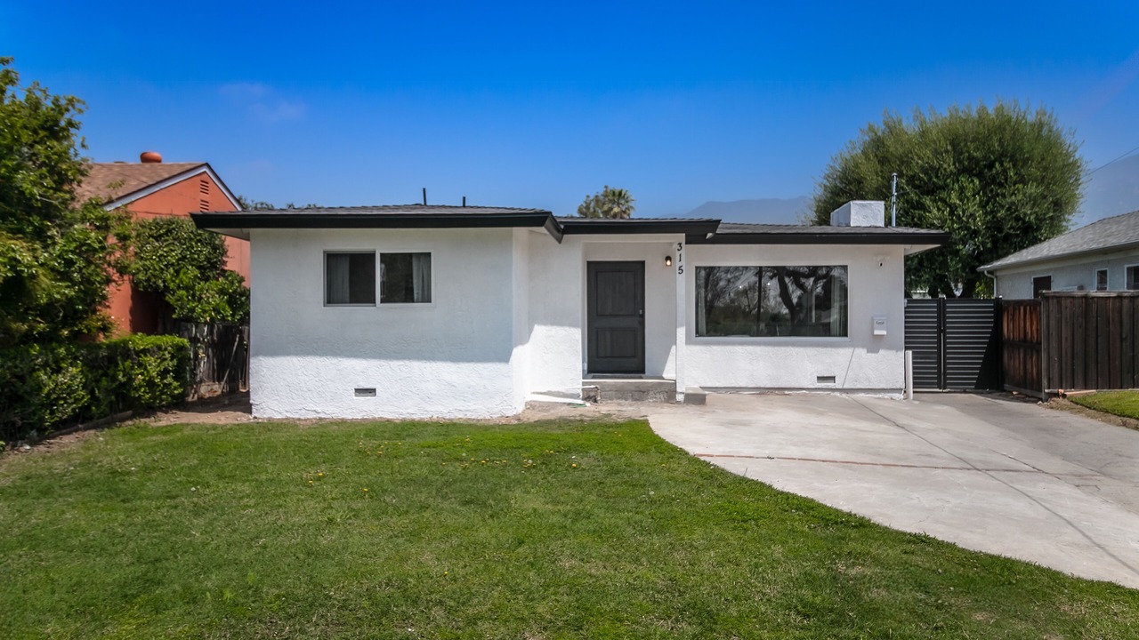 Photo of Outdoor in Altadena