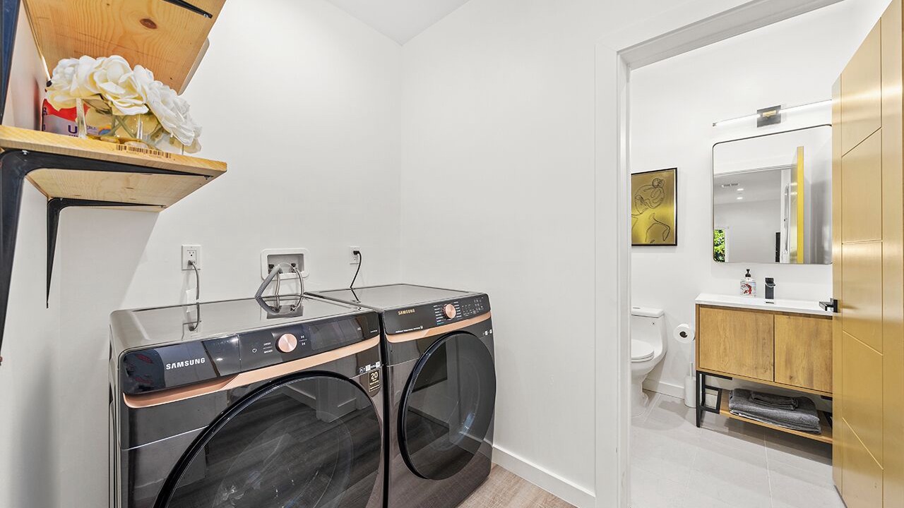 Photo of Livingroom in Rampart Village
