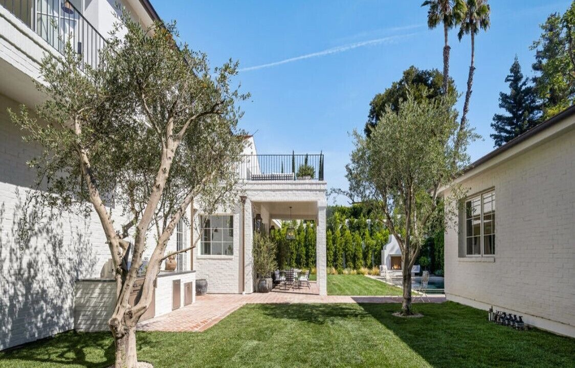 Photo of Outdoor in Sherman Oaks