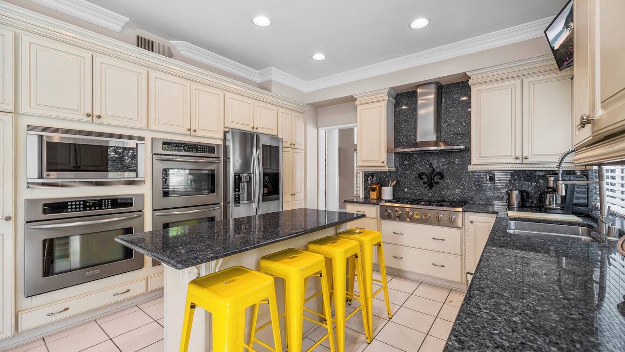 Photo of Kitchen in Corona