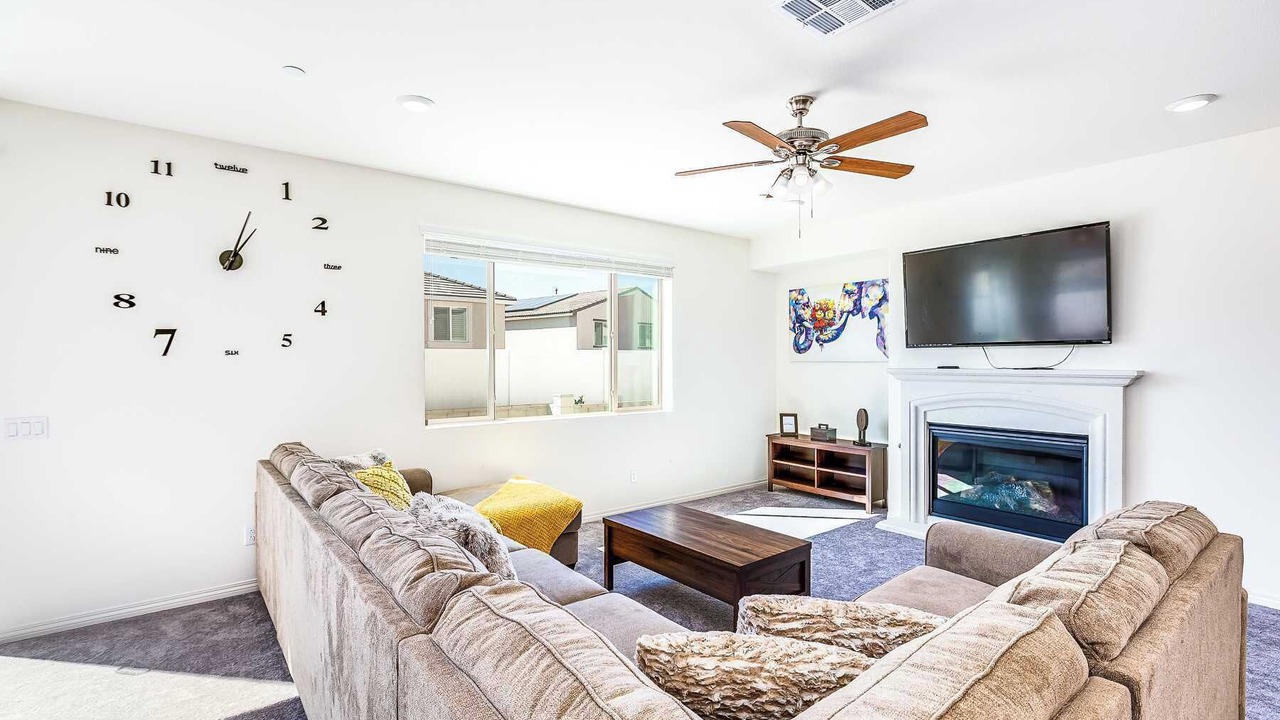 Photo of Livingroom in Jurupa Valley