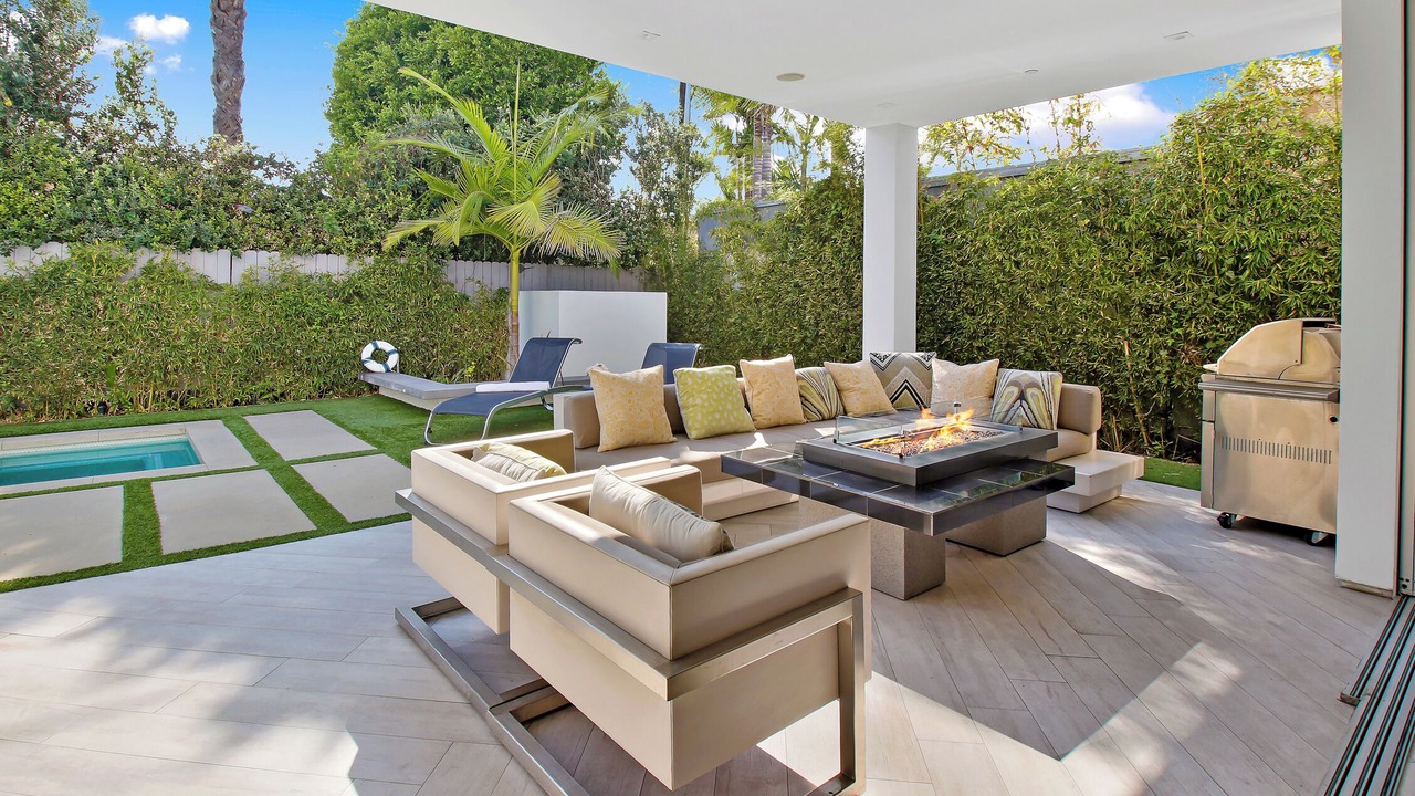 Photo of Patio Balcony in La Brea