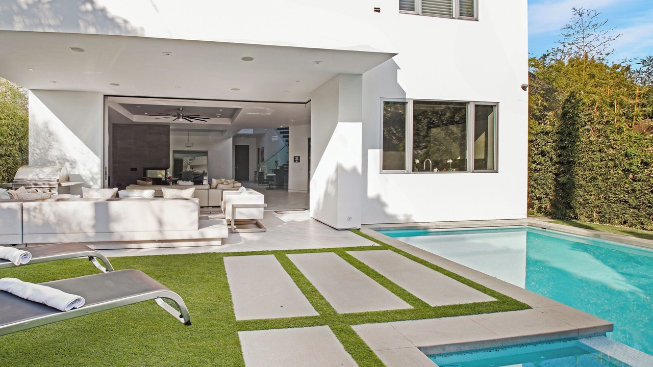 Photo of Outdoor in La Brea