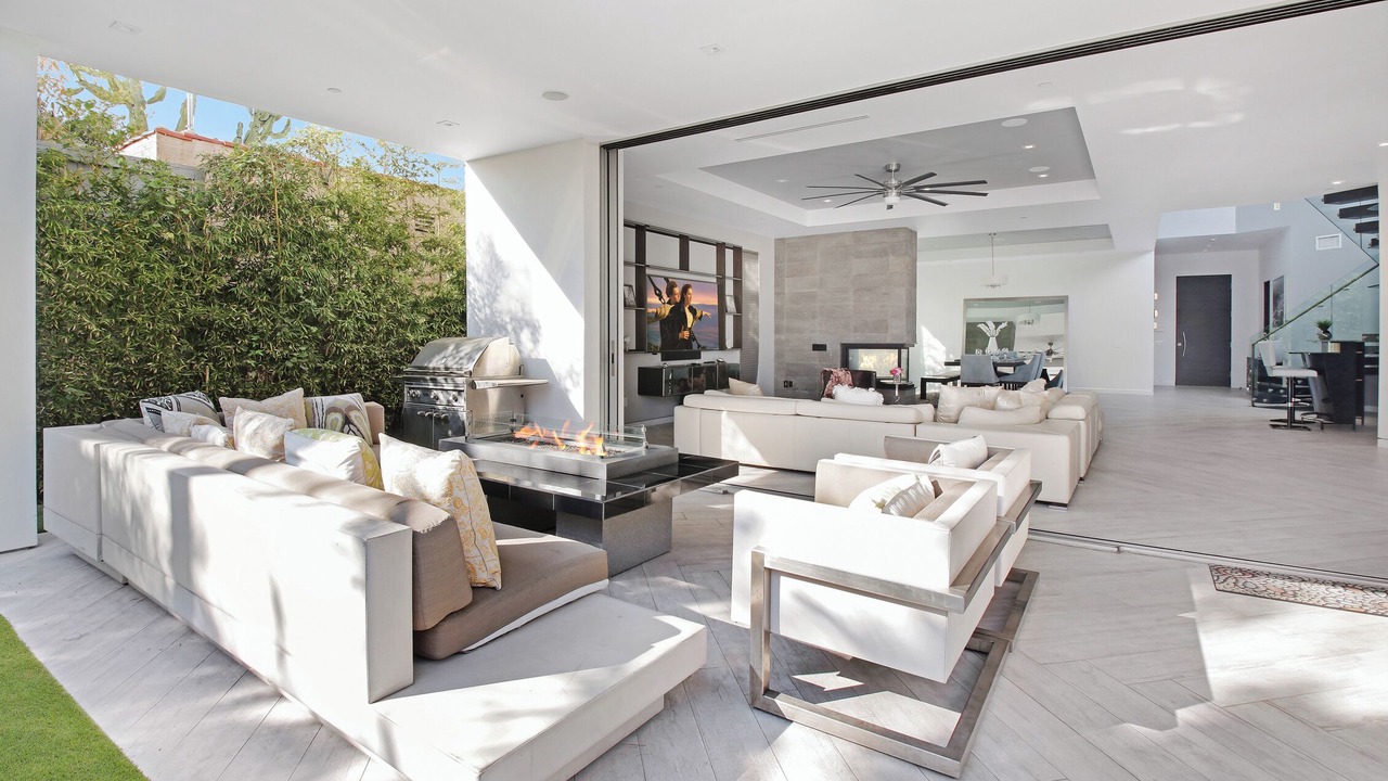 Photo of Patio Balcony in La Brea