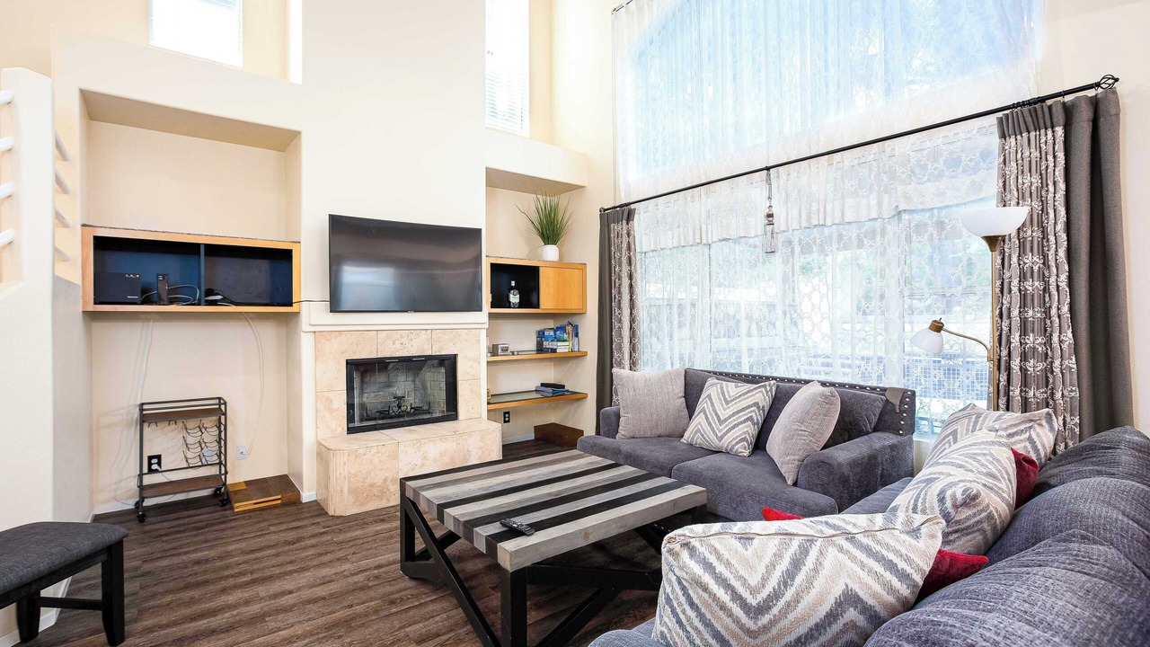 Photo of Livingroom in California