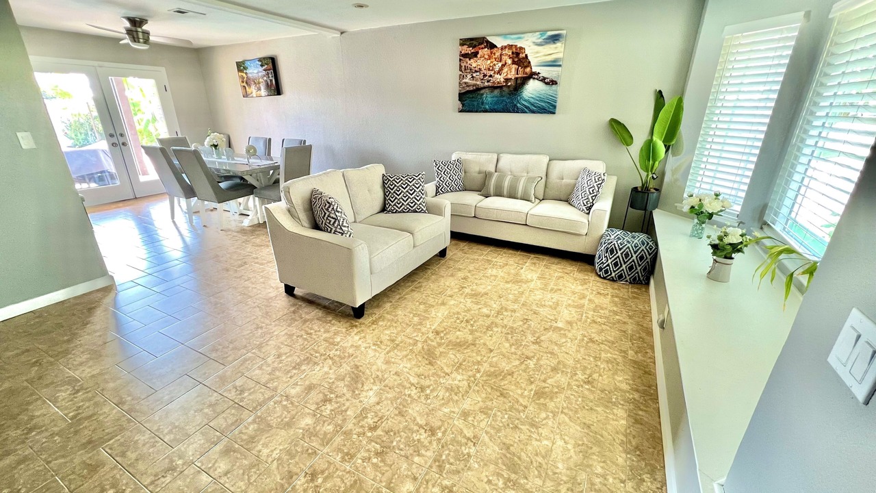 Photo of Livingroom in Colton
