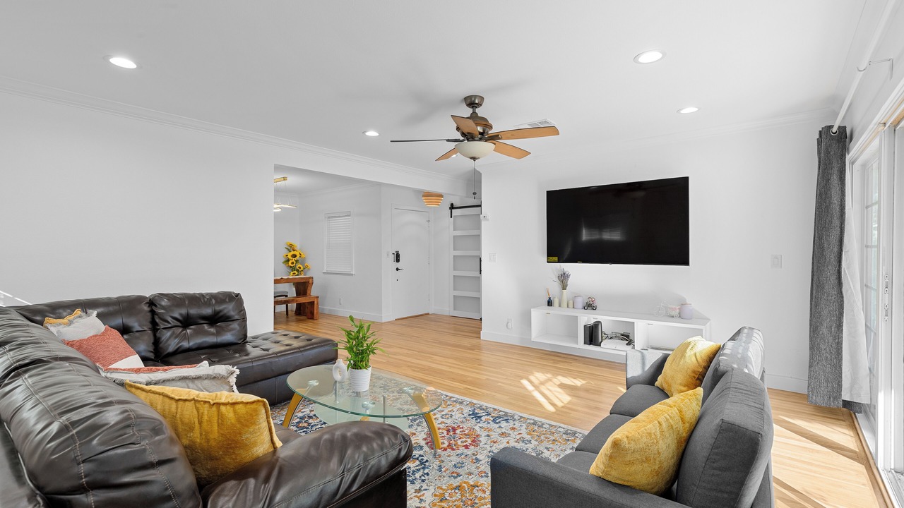 Photo of Livingroom in Southwest Anaheim