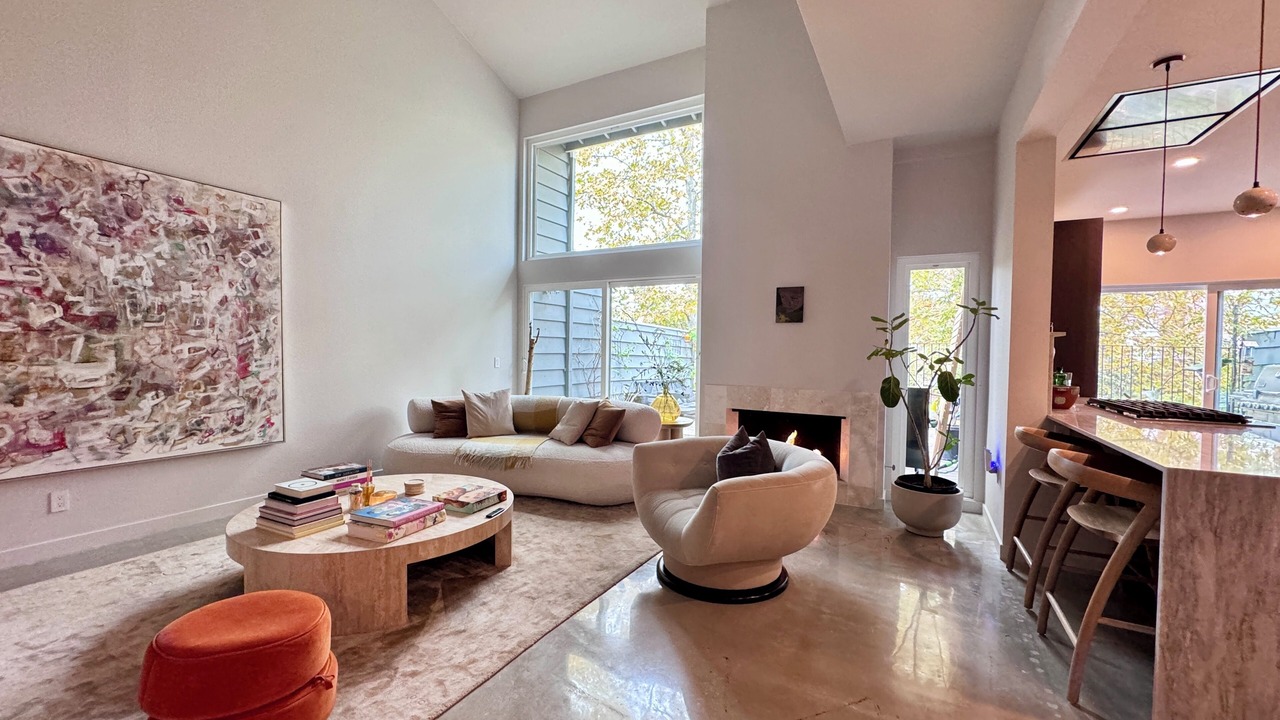 Photo of Livingroom in Thousand Oaks