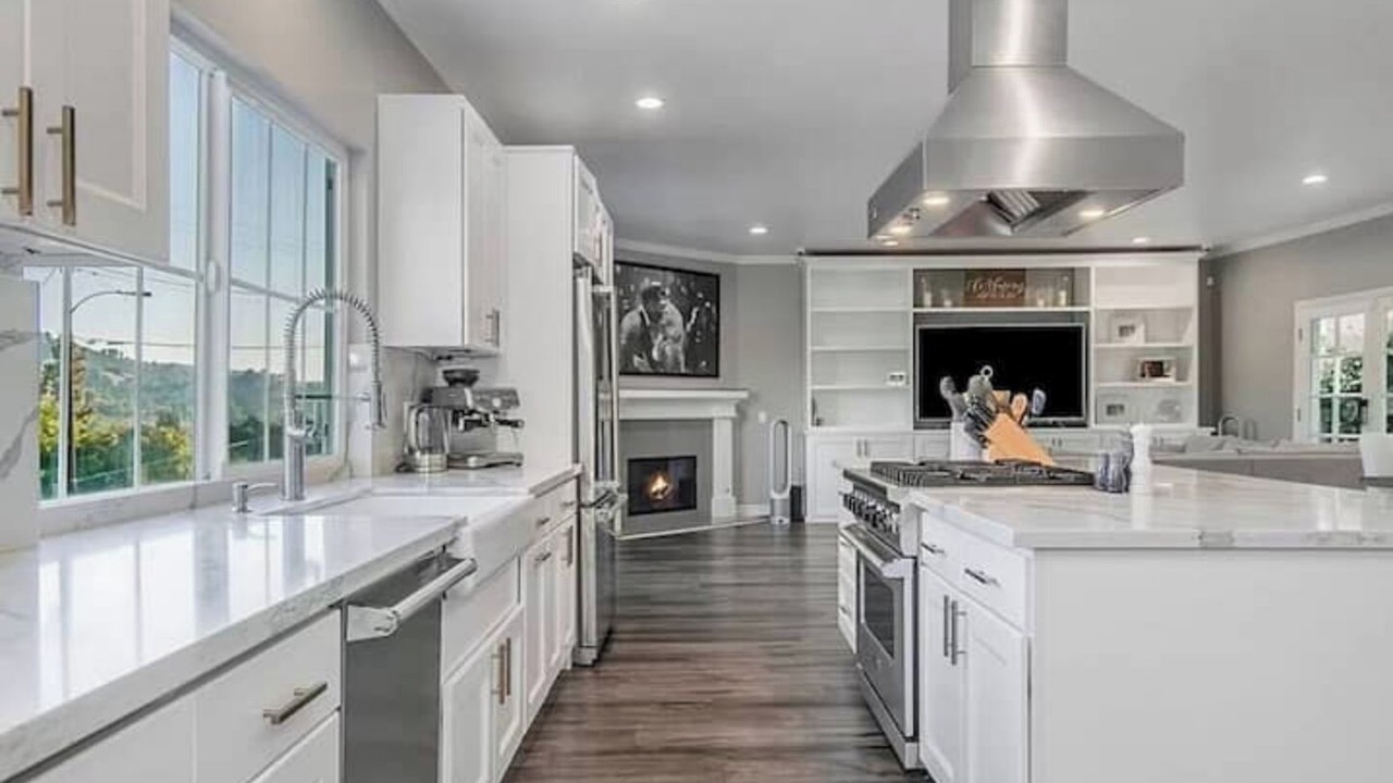 Photo of Kitchen in Woodland Hills