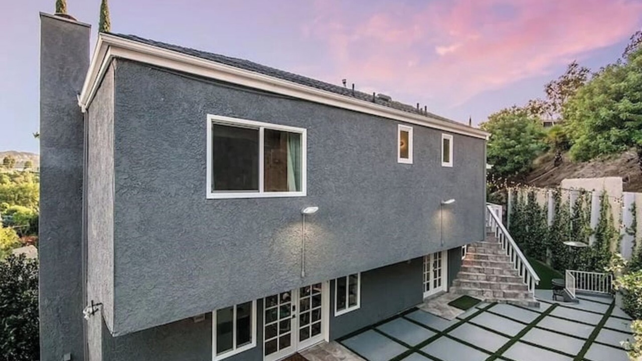 Photo of Outdoor in Woodland Hills