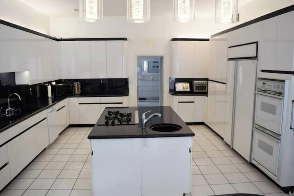 Photo of Kitchen in Encino