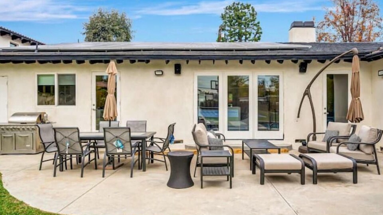 Photo of Outdoor in Woodland Hills