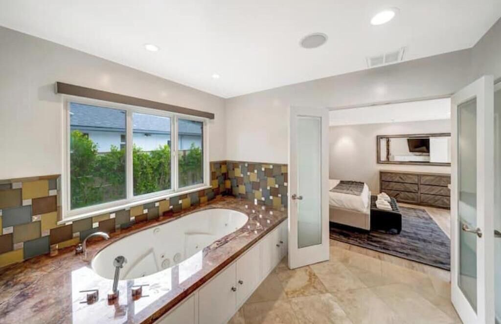 Photo of Bathroom in Woodland Hills