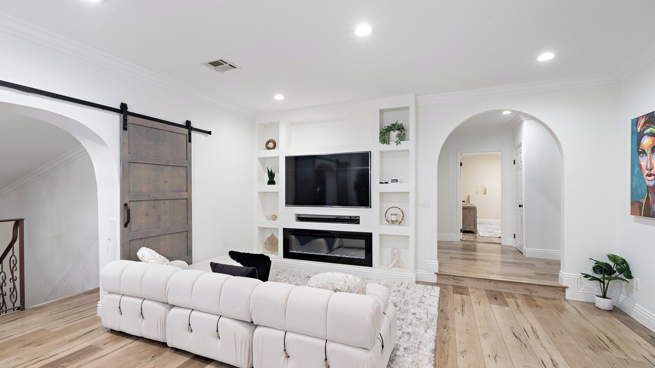 Photo of Livingroom in Studio City