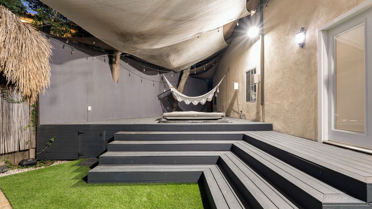 Photo of Patio Balcony in Studio City