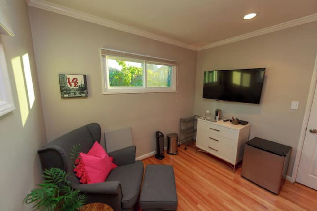 Photo of Livingroom in North Hills