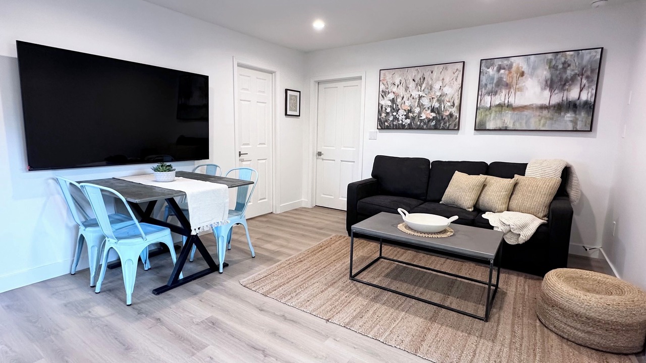 Photo of Livingroom in Granada Hills South